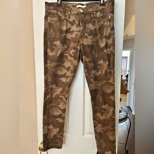 Ladies camouflage Levi jeans
